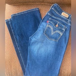 Levi’s Curvy 529 Bootcut Jeans